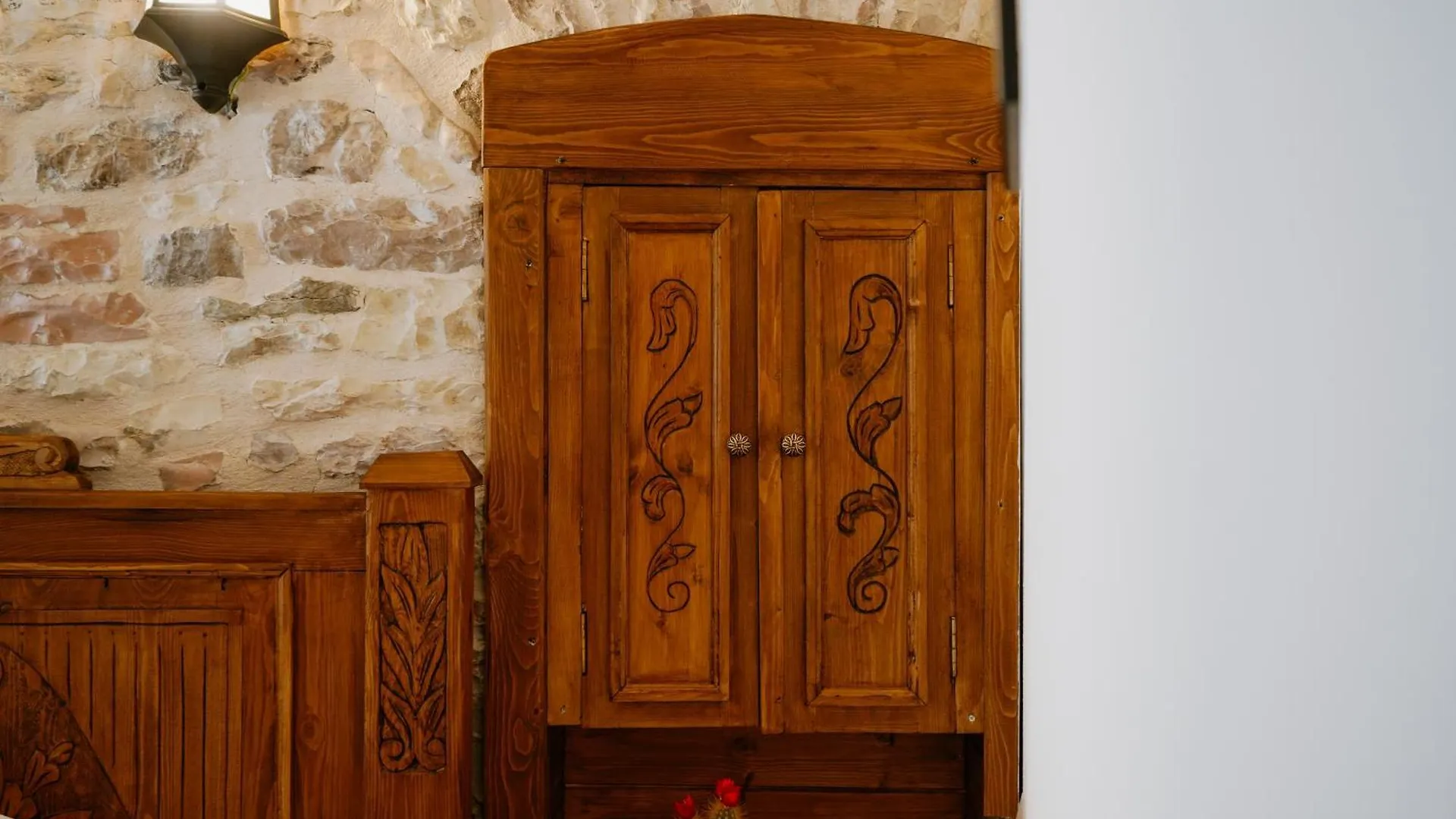 Old Well Bazaar Apartment Gjirokaster
