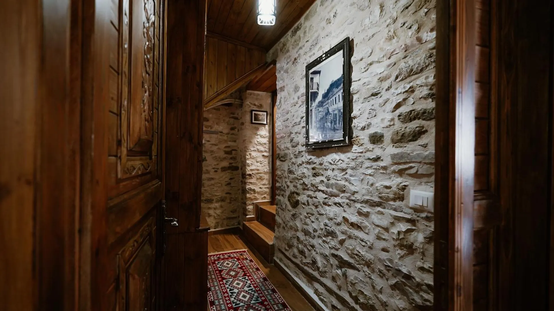 Old Well Bazaar Apartment Gjirokaster Albania
